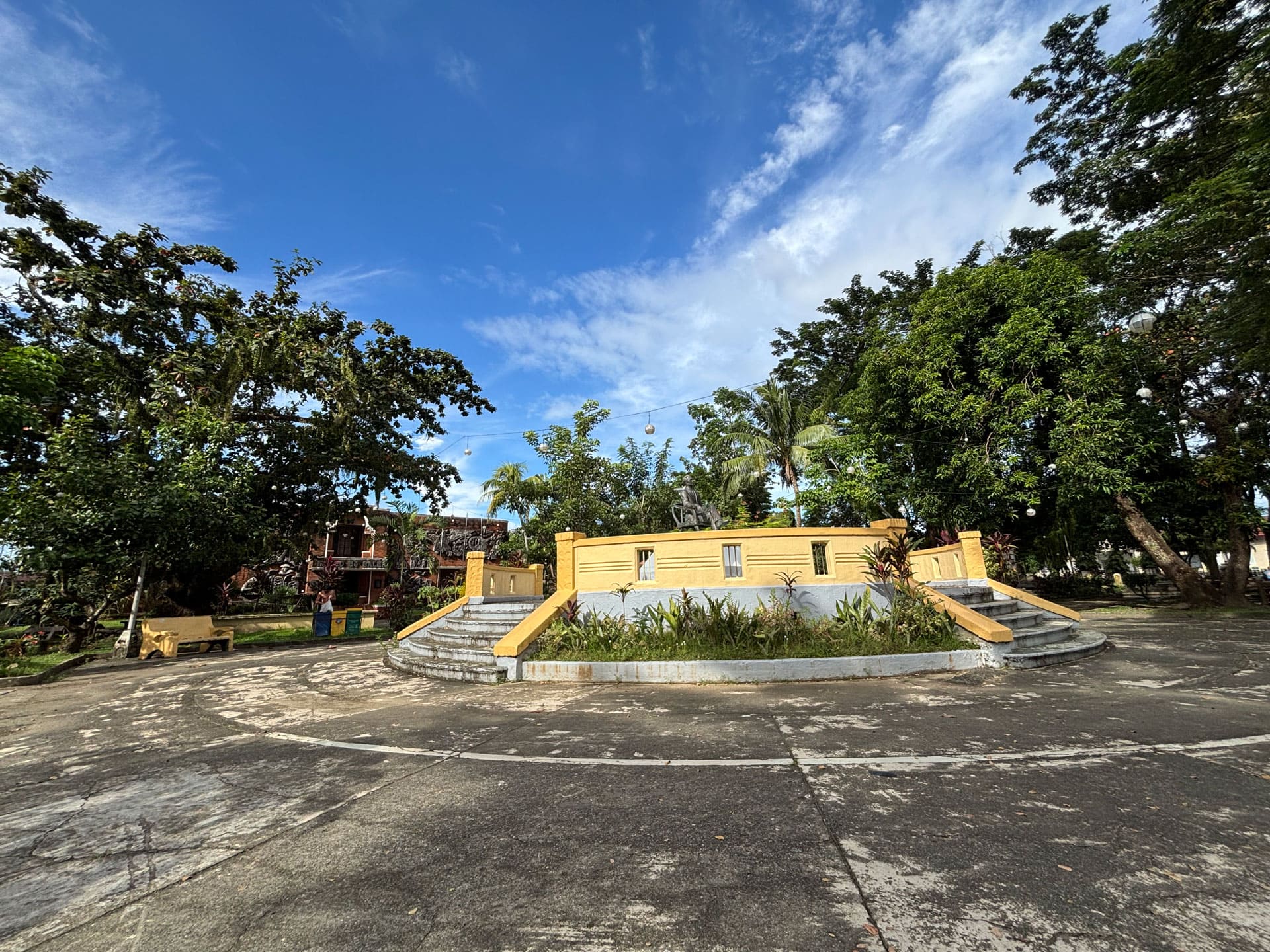 Manuel L. Quezon monument